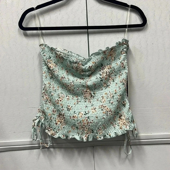 New Women’s Almost Famous Floral Halter Top. Size Large. Mint/White/Peach - Picture 1 of 6